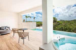 Swim Up Suites at Majestic Costa Mujeres